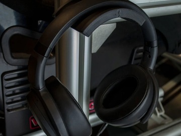 Ad: Headphone Stand for Sim Racing Rig